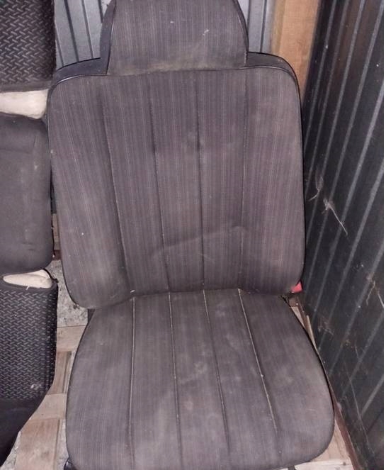 seat right MERCEDES W124 black grid