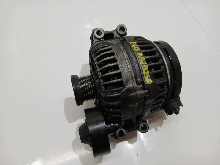 Alternateur BMW E60 E61 N52B25A OE 7542529 (0000486)