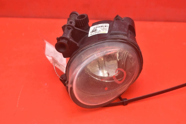 maglenka desni prednji dio prednji 8T0941700 AUDI A6 C7 10-14