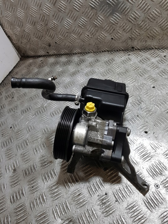 Pompe direction assistée MERCEDES-BENZ SPRINTER 906 2.2 CDI A0064661701 7693900511