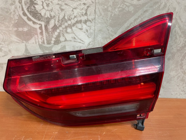 Licht LED rechts heck für die Heckklappe BMW 7 G11 G12 USA
