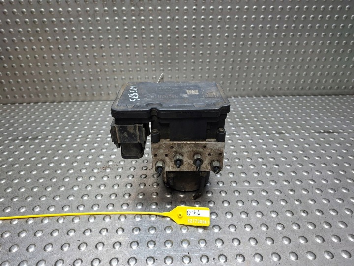 pumpa kompjuter računalo ABS CHRYSLER VOYAGER IV 00- P04721453AC 00402775E000