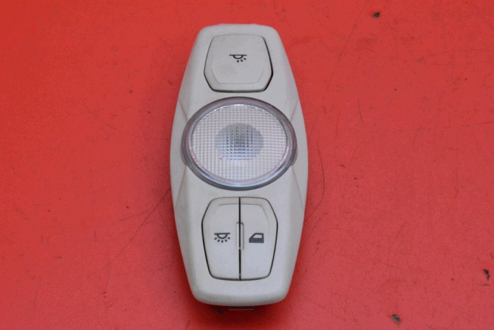 Licht der Beleuchtung Innen- links vorne CJ5A-13K767-CG FORD KUGA MK2 13-20