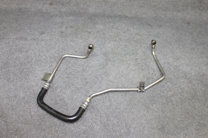 BMW F10 F11 F01 E70 F15 M550DX M50DX N57D30C 381KM - oil line TURBO