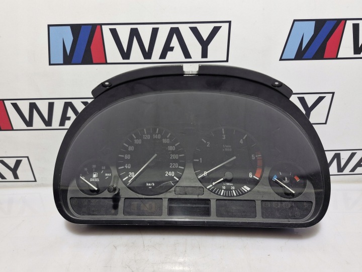 BMW E39 budíky hodiny PREDKOSCIOMIERZ originál 8372359