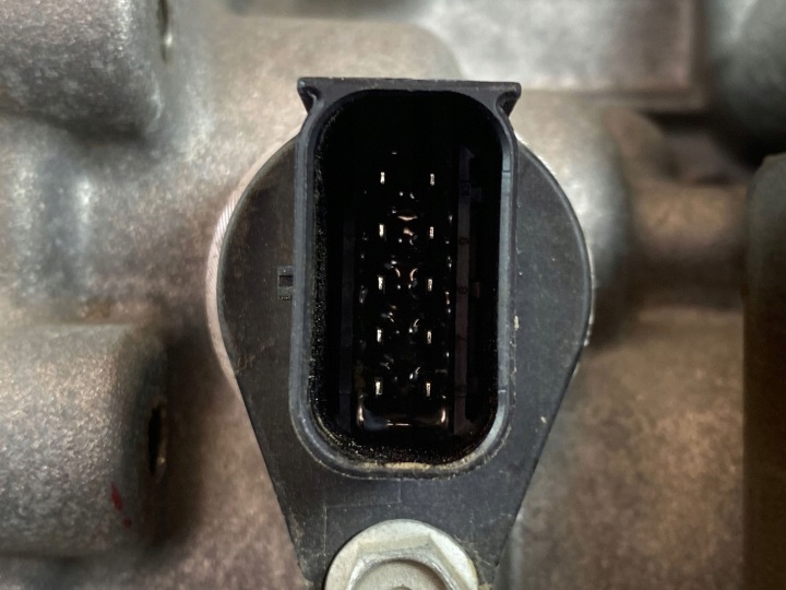 2023 Genesis GV60 Electrical cylinder EV 365001XCA0 8