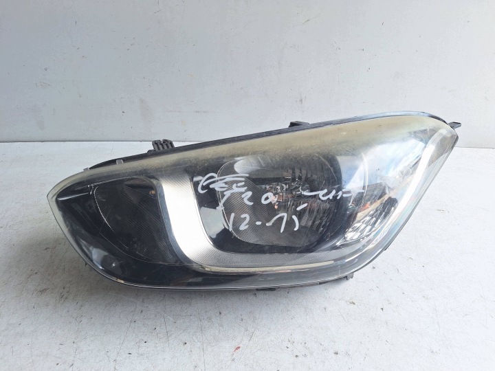 HYUNDAI I20 LIFT 12-15 světlo levá UK-pravostranné řízení
