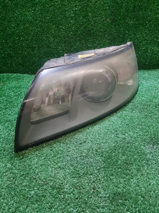light left front VOLVO V50 0301198273