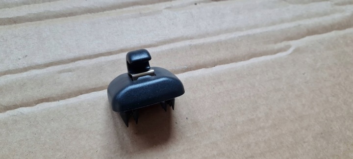 A4 B9 8W LIFT úchyt držiak DASZKA SLINE 8W0857562A SLINE A5 8W Q5 Q3