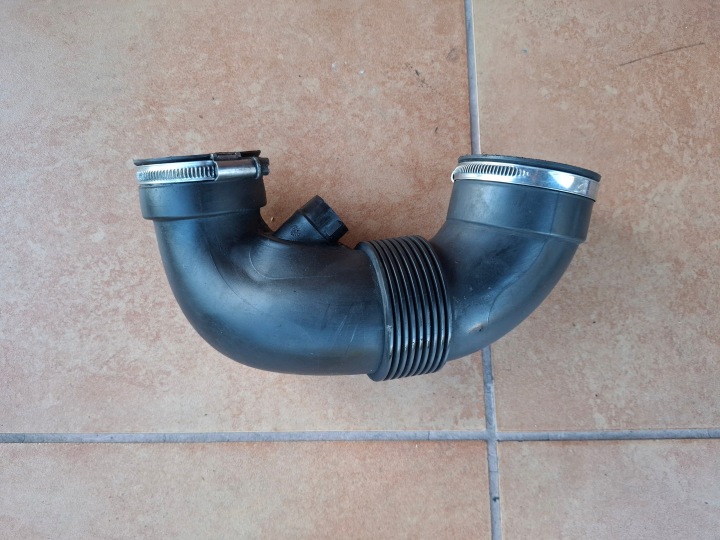 trouba trouba MERCEDES W209 2,7 CDI A6120940008