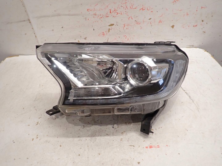 Licht vorne vorne links FORD RANGER III LIFT 2015