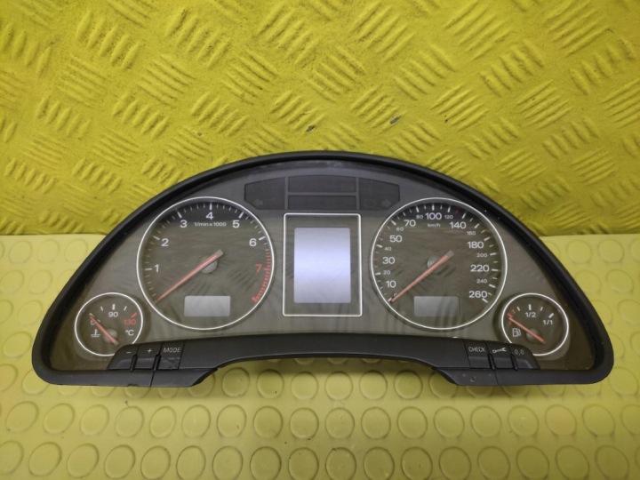 AUDI A6 C5 2.4 quadro strumenti TACHIMETRO contagiri OROLOGIO 0263626036