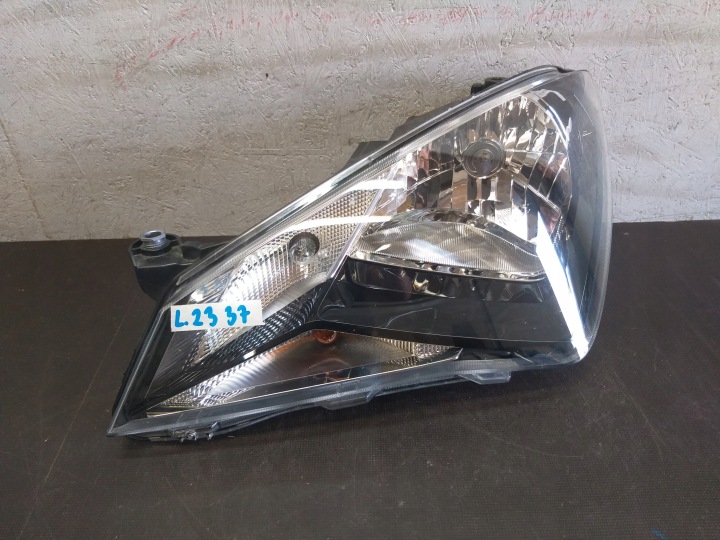 FEUX PHARE AVANT GAUCHE SEAT MII 1SL941015F