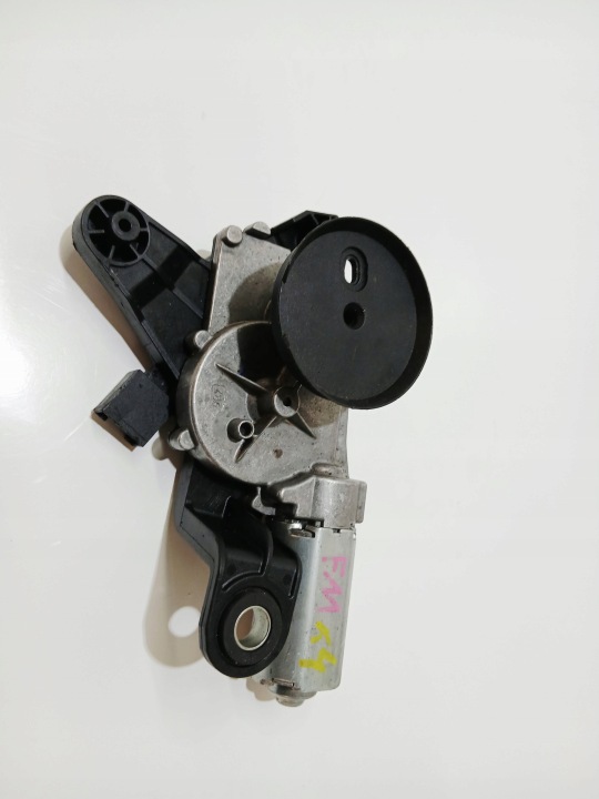motorek stěrače záď BMW F11 7213233