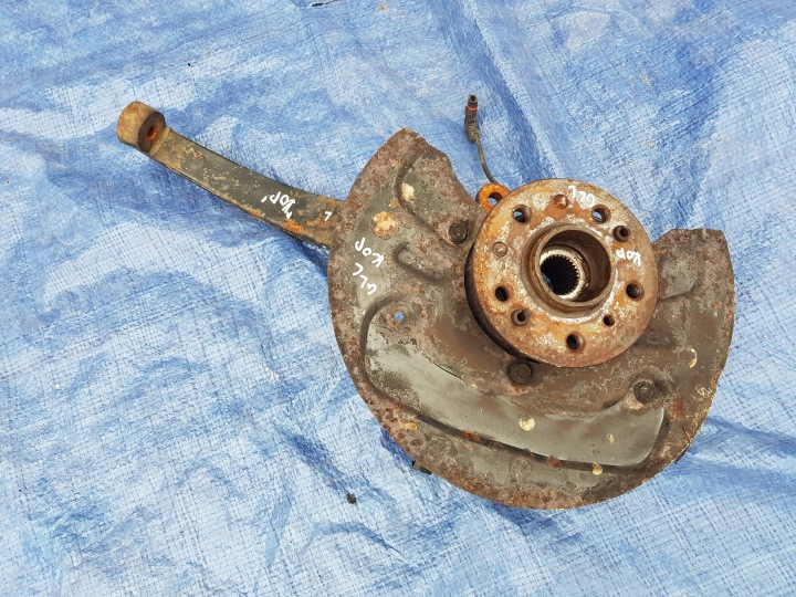 achsschenkel radnabe radlager schenkel vorne links 01060037 MERCEDES ML W164 GL X164