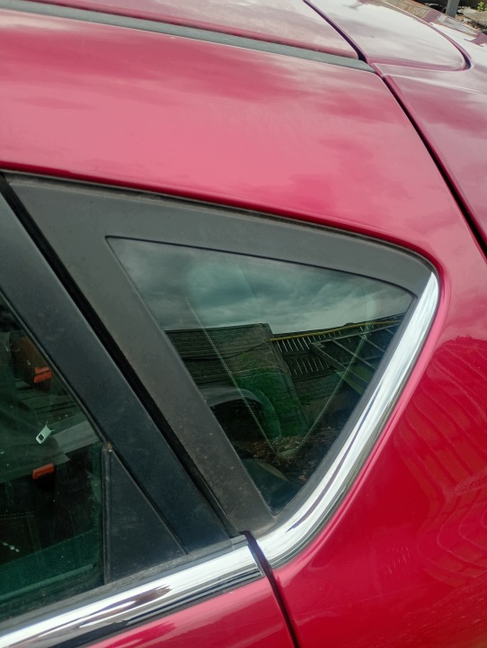 window side bodywork left Ford Fiesta 7 MK7 10-15