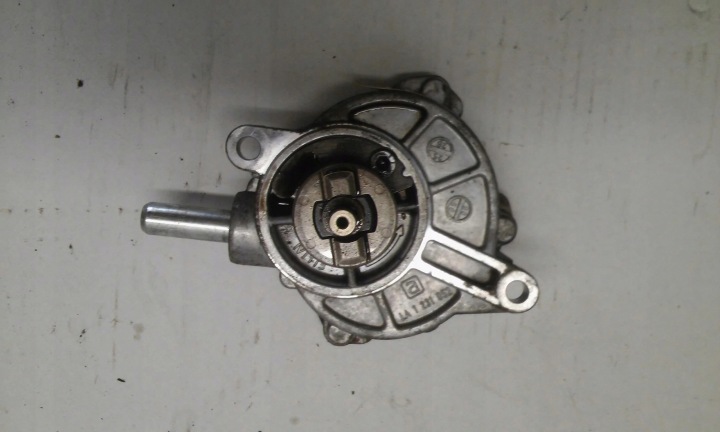 vacuum pump MERCEDES E C KLASA W204 W212 2.2 CDI