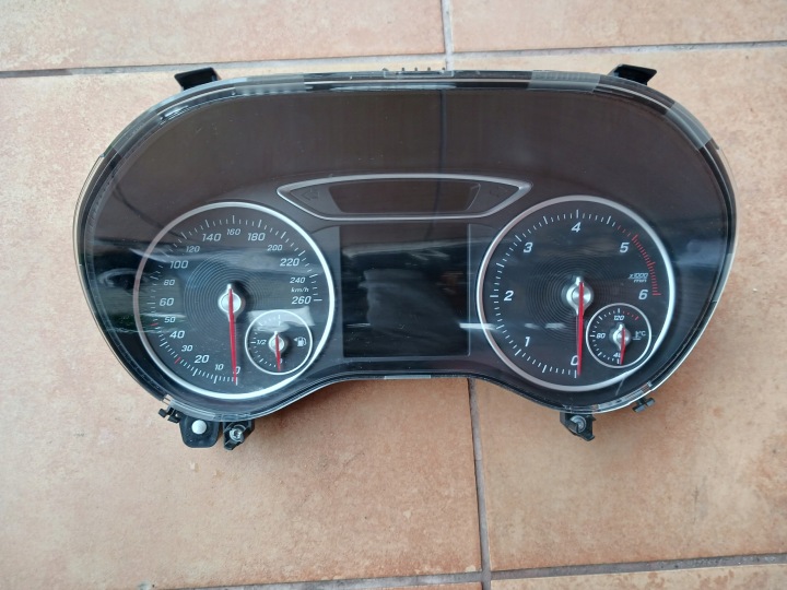 quadro strumenti TACHIMETRO contagiri MERCEDES B KLASA W246 LIFT A2469009418