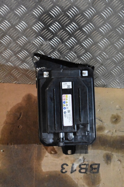 parfait état batterie ROZRUCHOWY BMW G01 G02 G20 G30 G31 1