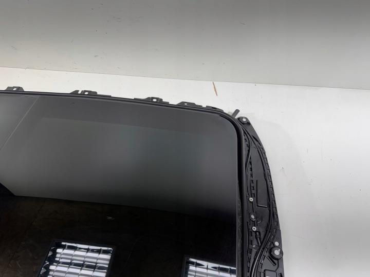 Panorama Roof Porsche Macan II 2 95C 2024 - Demontáž 95C877041K 7