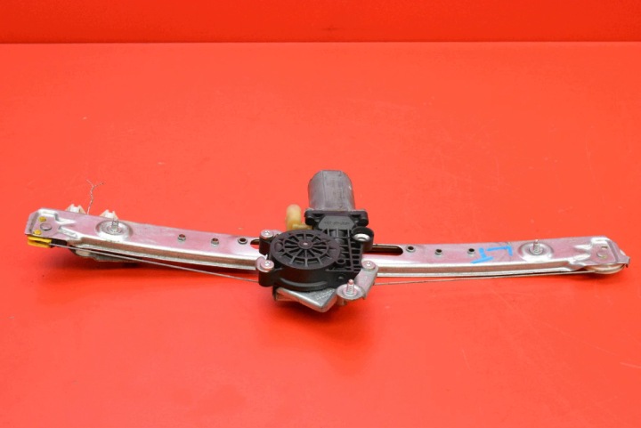 stahování okna levý záď 8362066 BMW E46 sedan LIFT 01-06