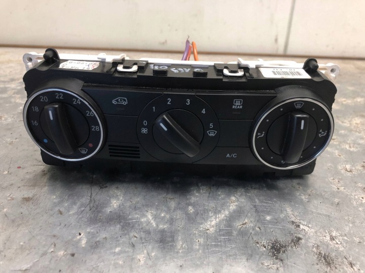 PANEL of the air conditioning MERCEDES W169 LIFT A1698301985