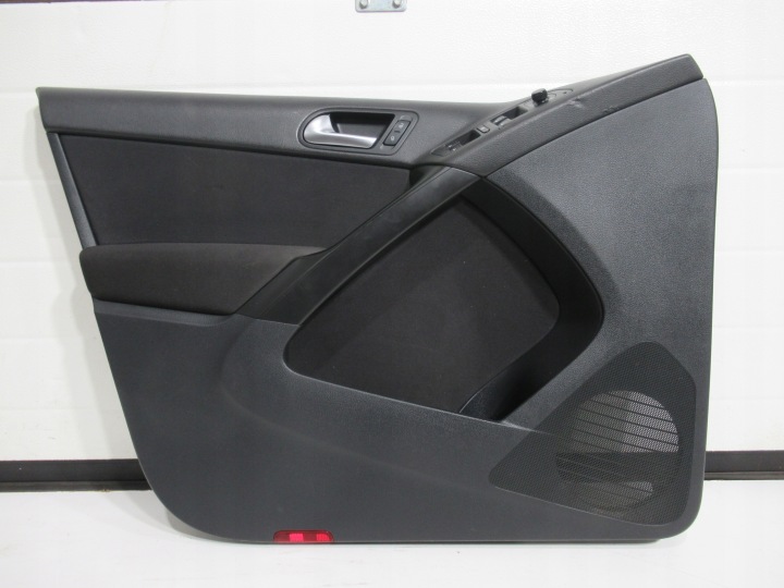 VW TIGUAN and 1 5N side upholstery door left front 5N0867011