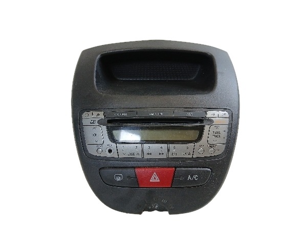 TOYOTA AYGO und Konsole mitte RADIO 86120-0H010