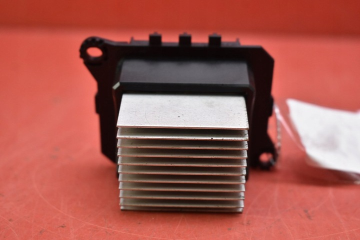 Résistance, rhéostat, régulateur Bouches buses OPORNIK OPORNICA T1001553N-B04 SUBARU FORESTER 3 III 07-11