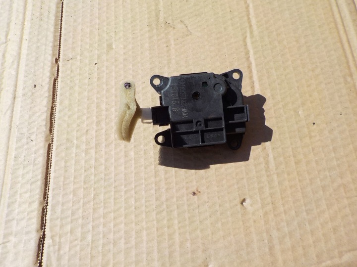 mini motor of the heating nissan micra K13 lift 277321HA0A