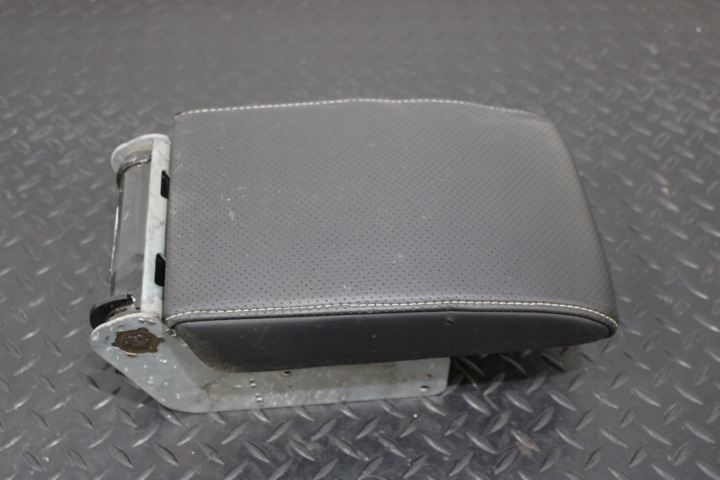 bracciolo VW GOLF VI 6 5K7 CABRIO 5M0864207F