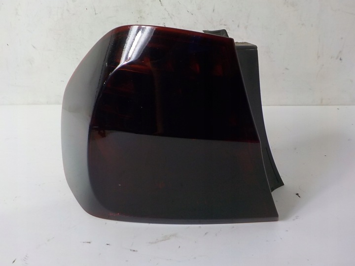 BMW 3 E90 Sedan LIFT Licht links hinten links heck 7289426