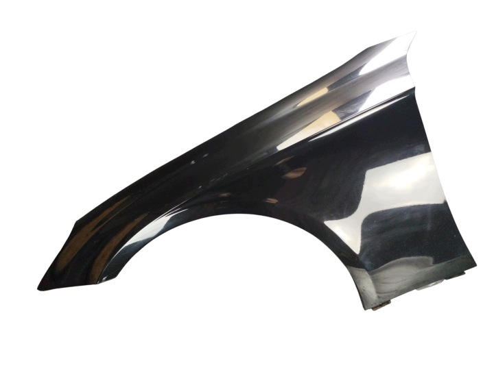 Aile Gauche Avant MERCEDES CLS C219 LIFT (2008-2010) KOD LAKIERU 197