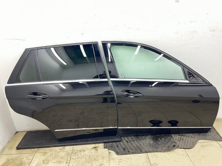 ajtó jobb far MERCEDES E-KLASA W212 KOMBI LAK 197 eredeti LAKIER EUROPA