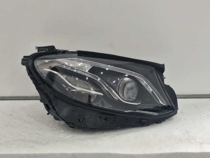light right Mercedes E class W213 FULL LED Multibeam LED