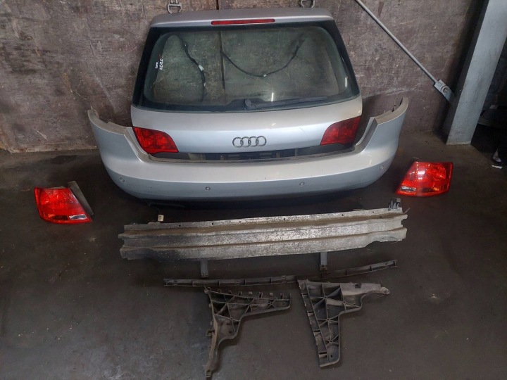 kompletní záď kapota nárazník světlo levá pravá AUDI A4 B7 LY7W KOMBI