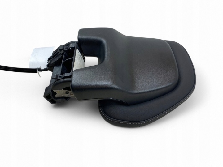Volvo XC90 Rear seat head restraint 8