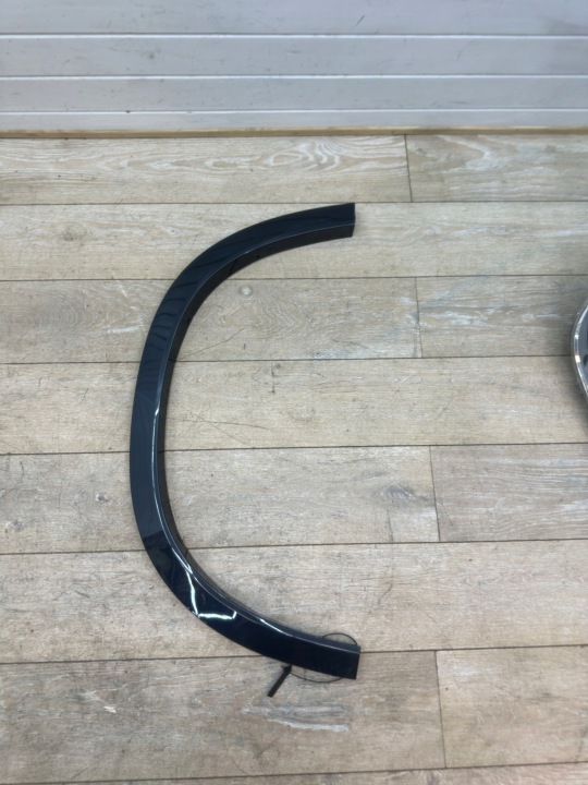Leiste Schutzleiste Kotflügel BMW X1 U11 M PAKIET 5A01688 rechts