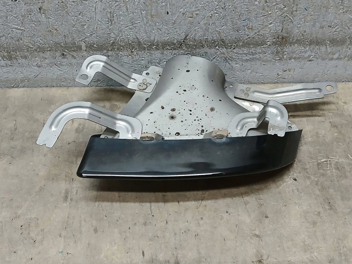 koncovka výfuku záď pravá SKODA OCTAVIA IV 4 RS 5E0253682D