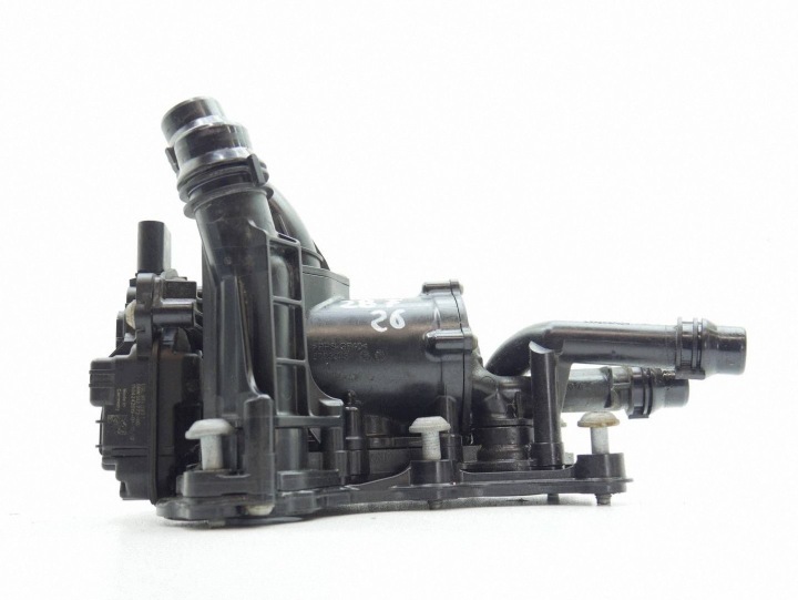Scatola termostato AUDI A4 B9 A5 F5 A6 C8 2.0 TDI 05L121111F