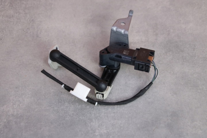 BMW F70 F74 U06 X1 U11 X2 U10 sensor POZIOMOWANIA of the lights rear part 6895466