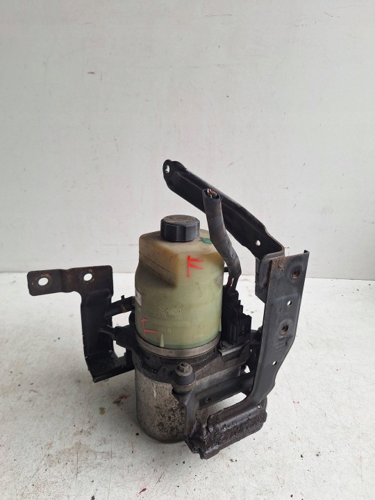 FORD Servopumpe 4M513K514AD