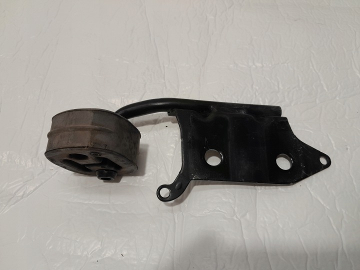 AUDI Q5 80A Halter WIESZAK TLUMIKA 80A253144E