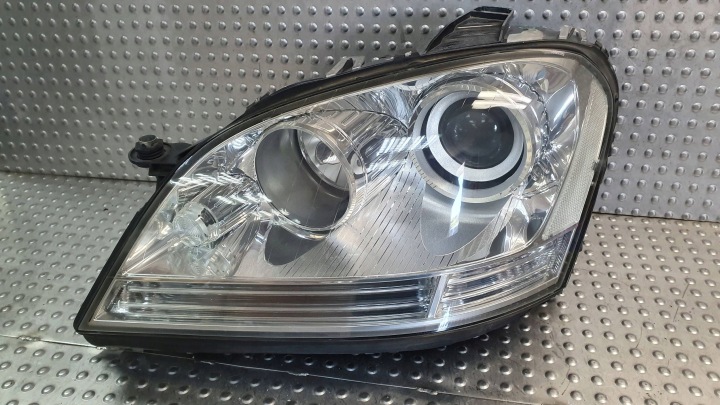 Licht vorne links MERCEDES ML W164 Linse 05