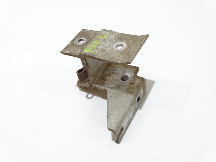 Halter Halter des Kühlers BMW F20 F30 7245795