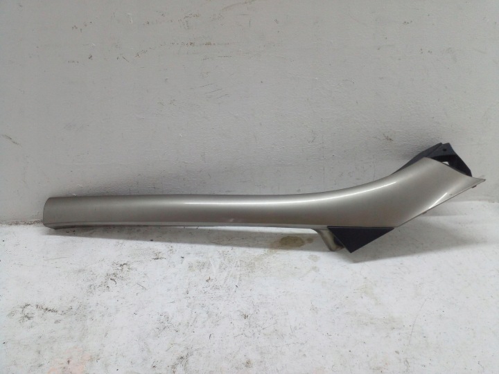 Moulage SLUPKA Droite Avant RENAULT SCENIC III 08-16