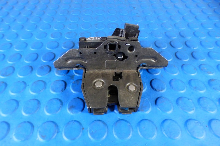 lock of rear bonnet boot 13524683 stBDB OPEL ASTRA K V KOMBI