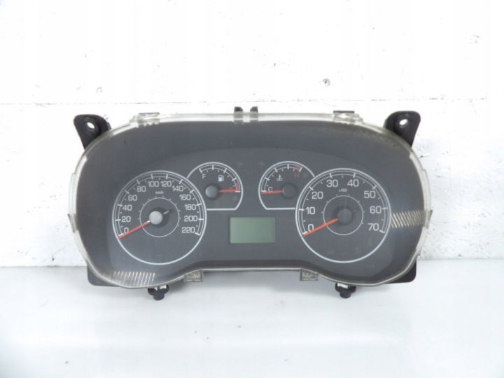 FIAT GRANDE PUNTO 1.3M-JET quadro strumenti TACHIMETRO contagiri 00518675460