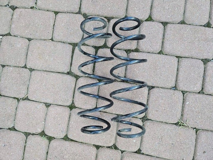 springs rear part rear. komplet springing Toyota Aygo X 2022r