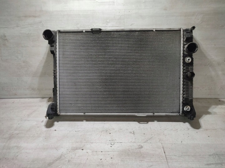 Mercedes-Benz GLK (X204) 2013 Radiatore / Raffreddatore
